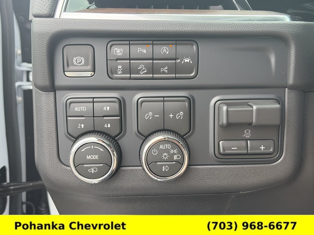 New 2026 Chevrolet Suburban High Country AWD/4WD image 17
