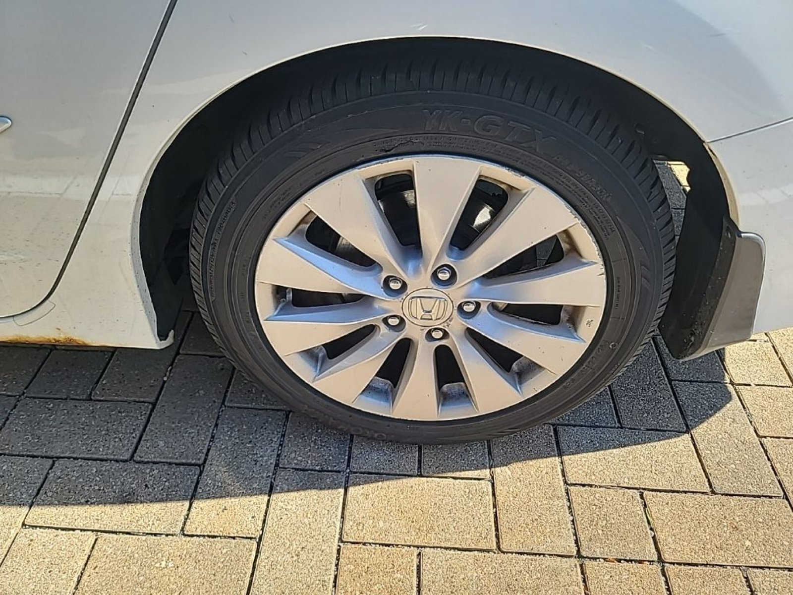 Used 2013 Honda Accord EX-L image 10