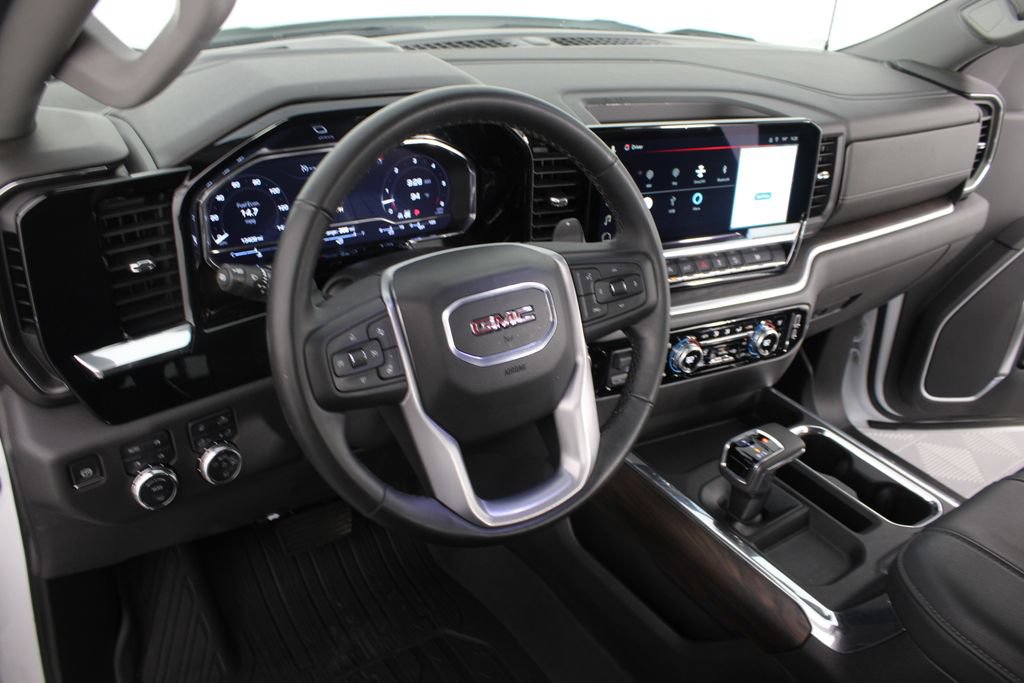 Used 2025 GMC Sierra 1500 SLT w/ SLT Premium Plus Package AWD/4WD image 9