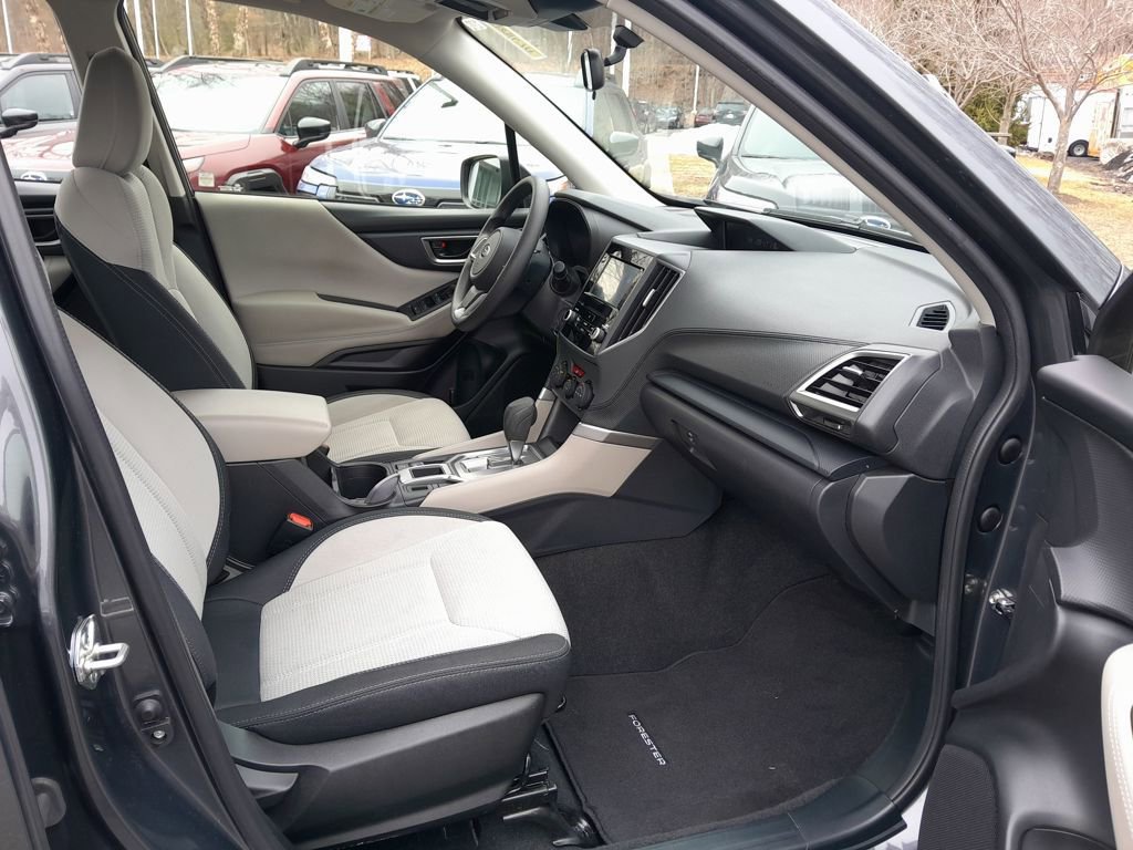 Certified 2023 Subaru Forester Base image 34