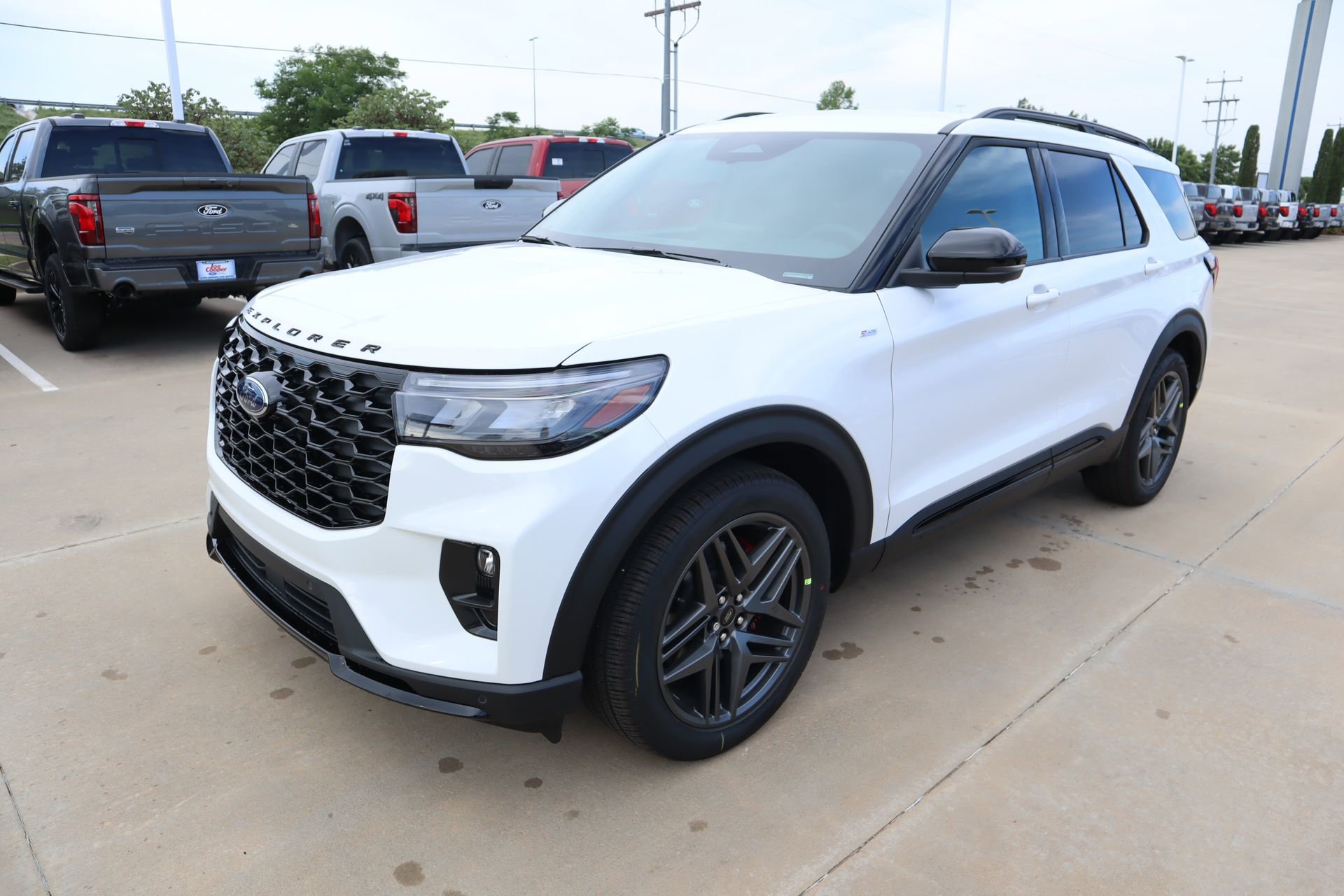 New 2026 Ford Explorer ST-Line RWD image 11