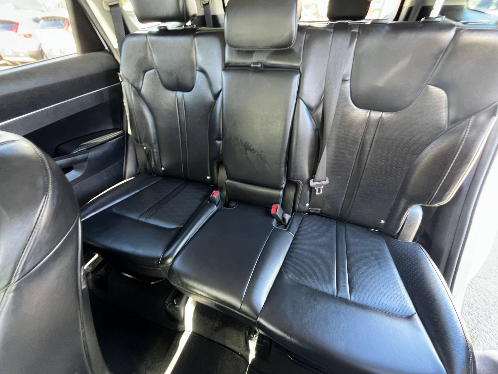 Used 2024 Kia Sorento S FWD image 38