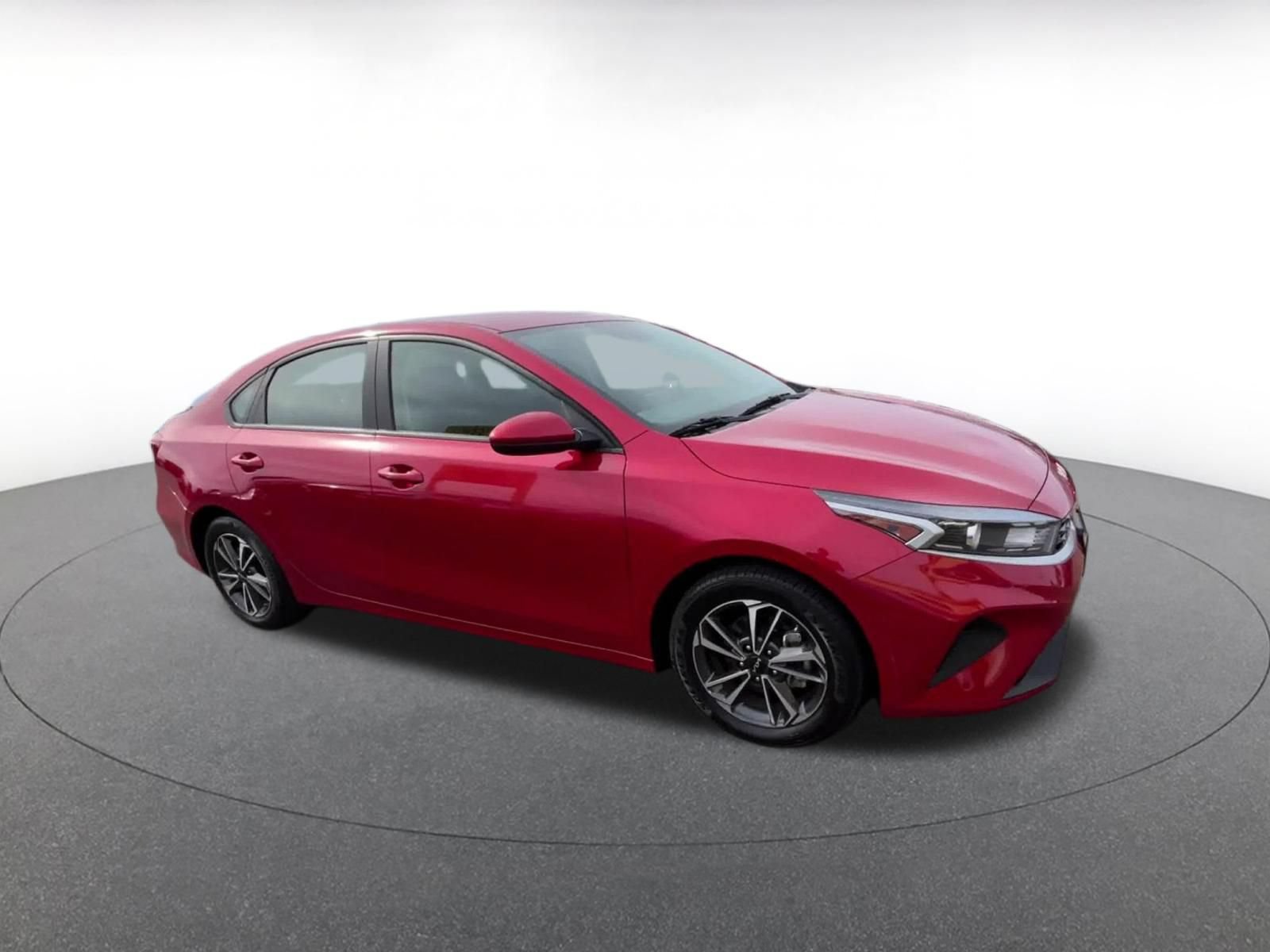 Used 2024 Kia Forte LXS FWD video 2