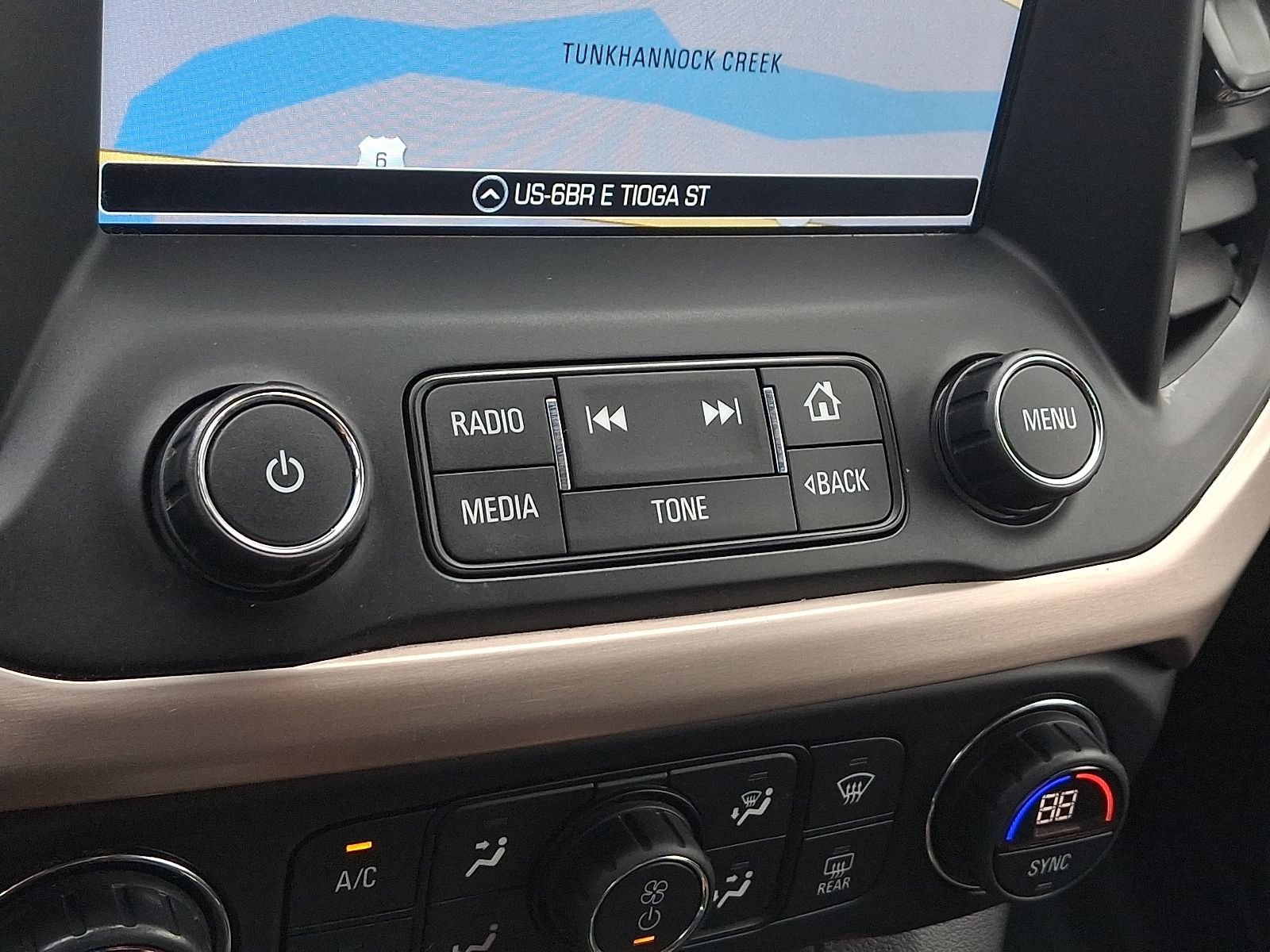 Used 2019 GMC Acadia Denali w/ Technology Package AWD/4WD image 17