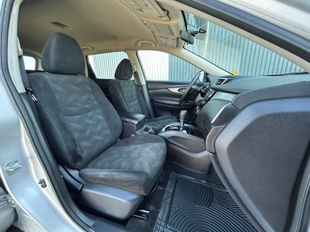 Used 2015 Nissan Rogue SV image 29