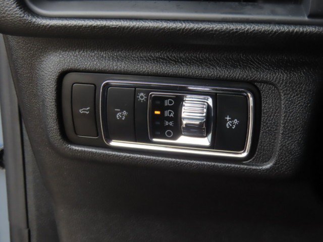 Certified 2024 Lincoln Corsair FWD w/ Equipment Group 101A image 25