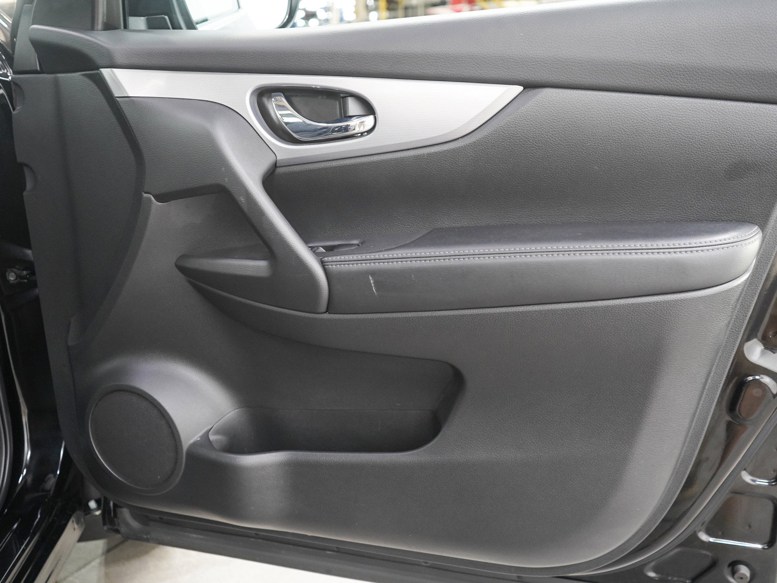 Used 2020 Nissan Rogue Sport SL w/ Premium Package AWD/4WD image 9
