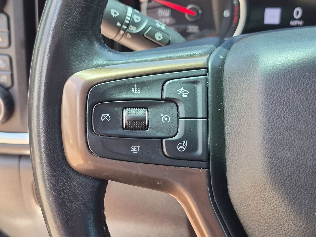 Used 2020 Chevrolet Silverado 1500 High Country w/ Technology Package AWD/4WD image 12