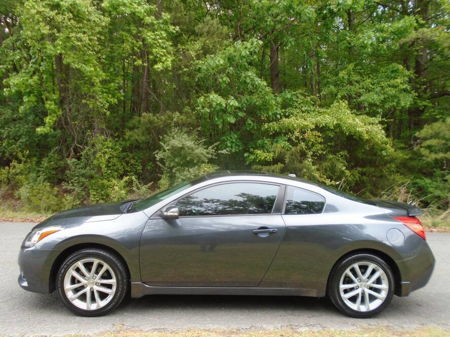 Used 2011 Nissan Altima 3.5 SR FWD image 8