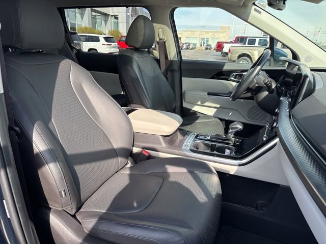 Used 2024 Kia Carnival SX Prestige FWD image 32