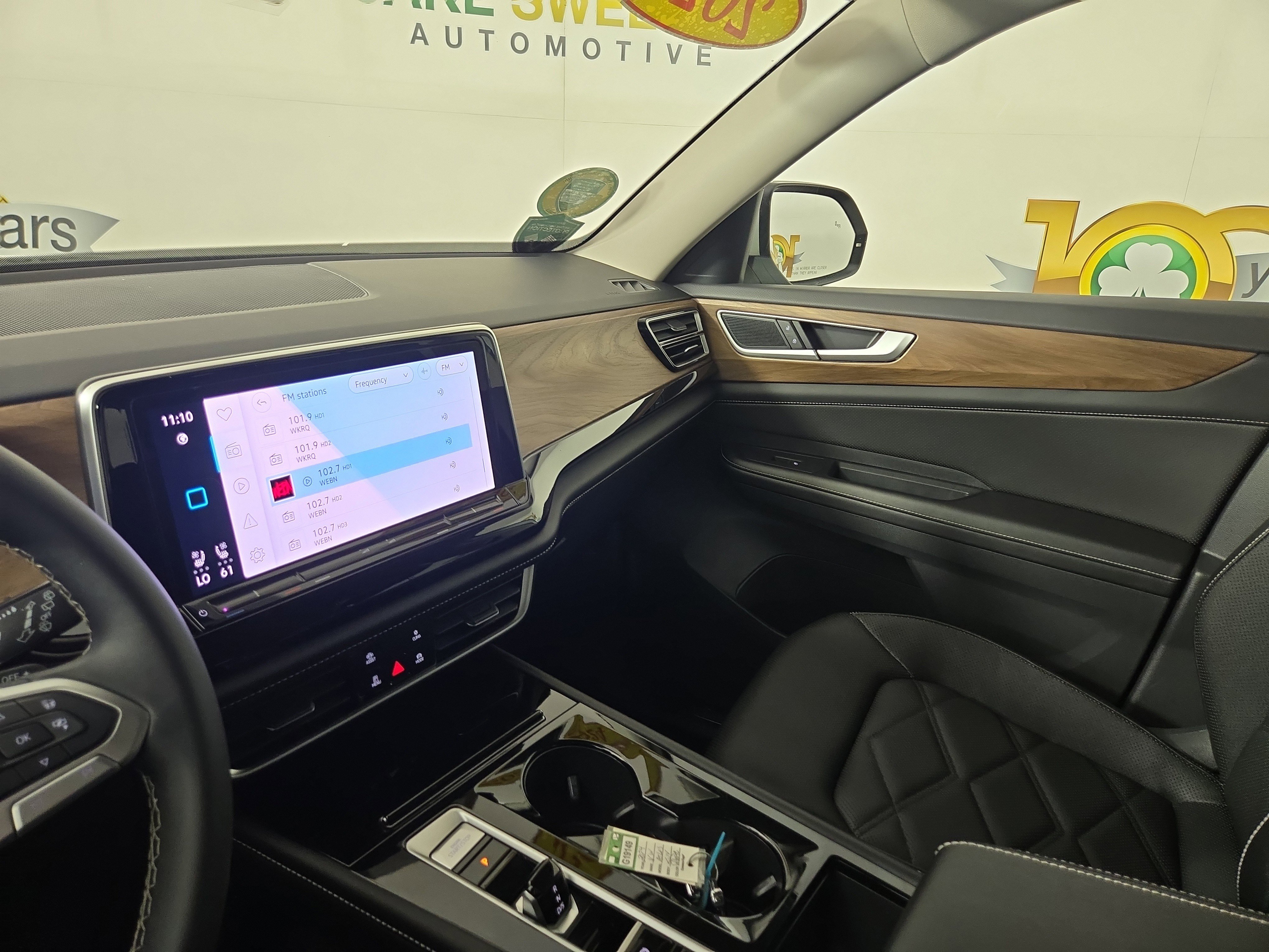 Used 2024 Volkswagen Atlas SE image 24