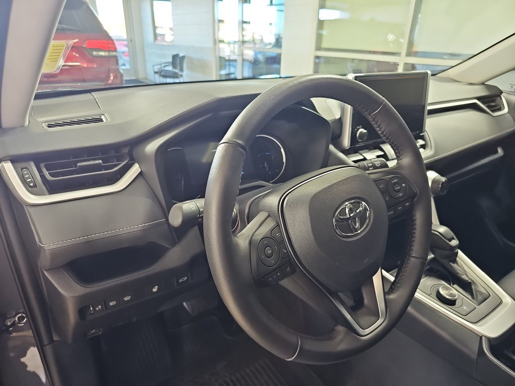 Used 2024 Toyota RAV4 XLE w/ Convenience Package AWD/4WD image 21