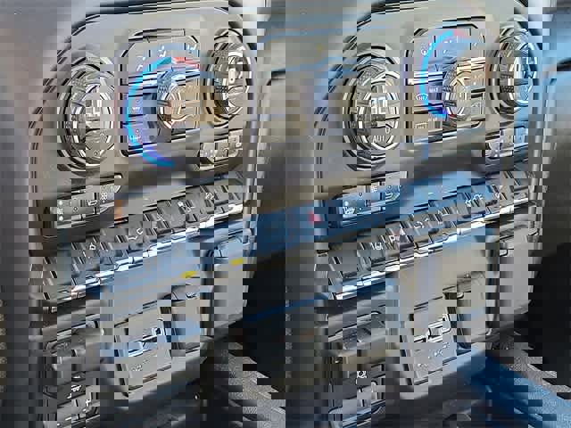 Certified 2020 Chevrolet Silverado 2500 High Country w/ Z71 Off-Road Package image 21