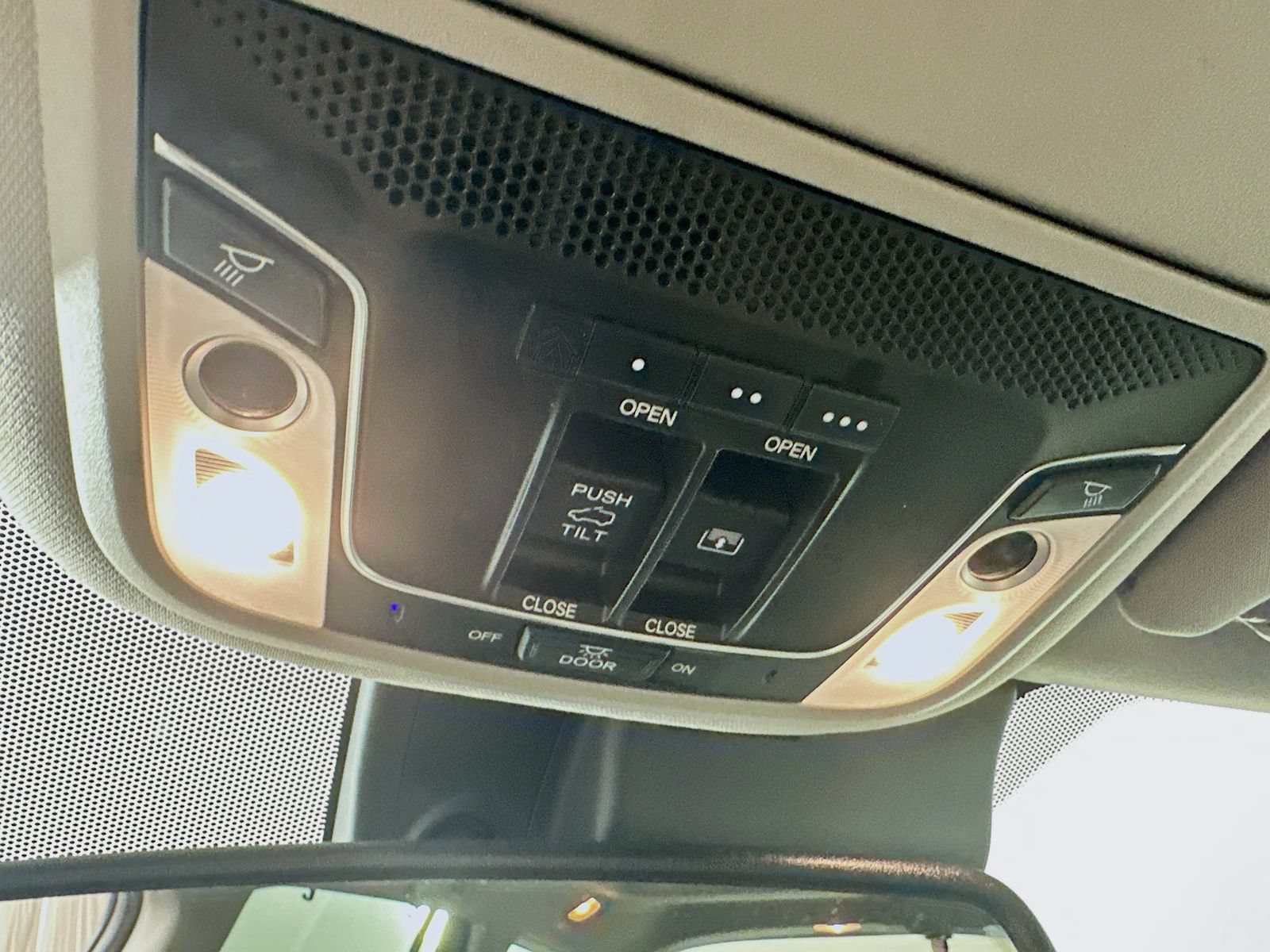 Used 2016 Honda Pilot Elite image 30