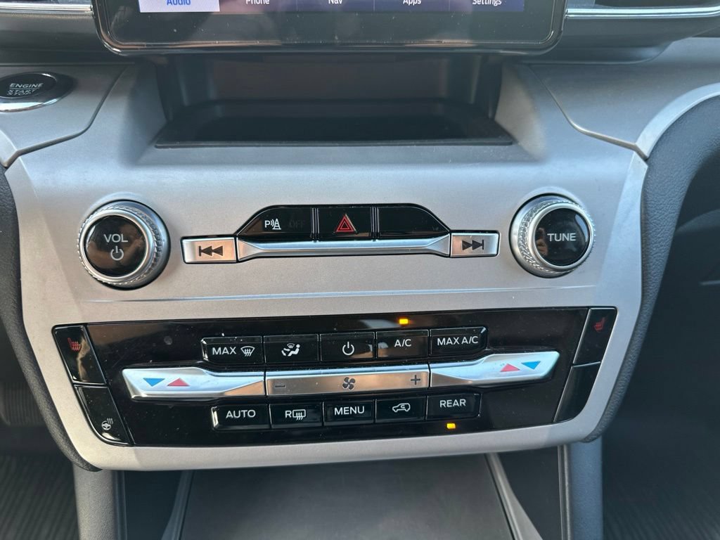 Used 2024 Ford Explorer XLT w/ Equipment Group 202A AWD/4WD image 47