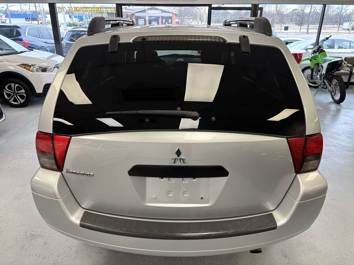 Used 2007 Mitsubishi Endeavor LS image 10