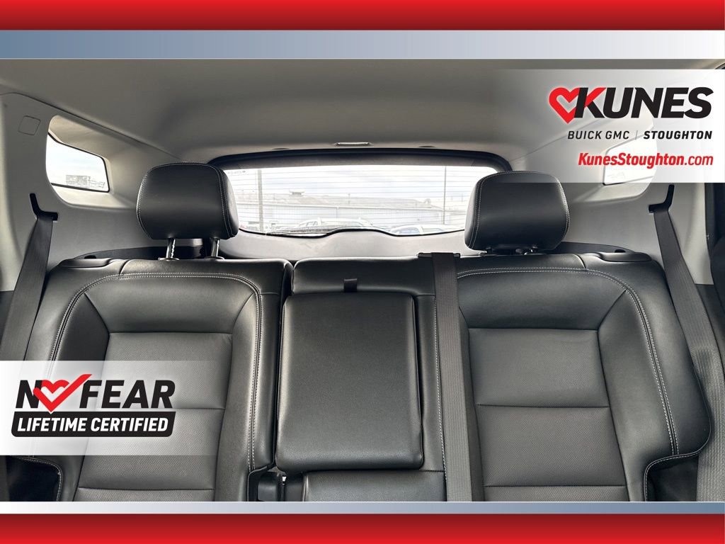 Used 2023 GMC Terrain SLT image 36