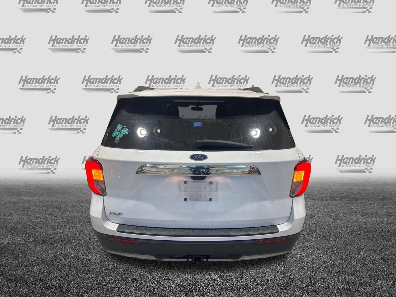 Used 2022 Ford Explorer XLT w/ Equipment Group 202A RWD image 10