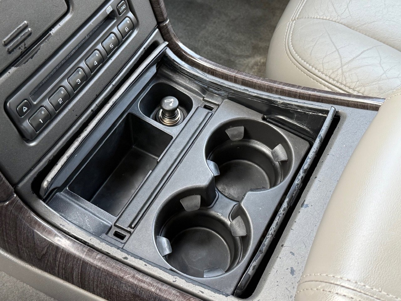 Used 2005 GMC Yukon XL Denali image 23