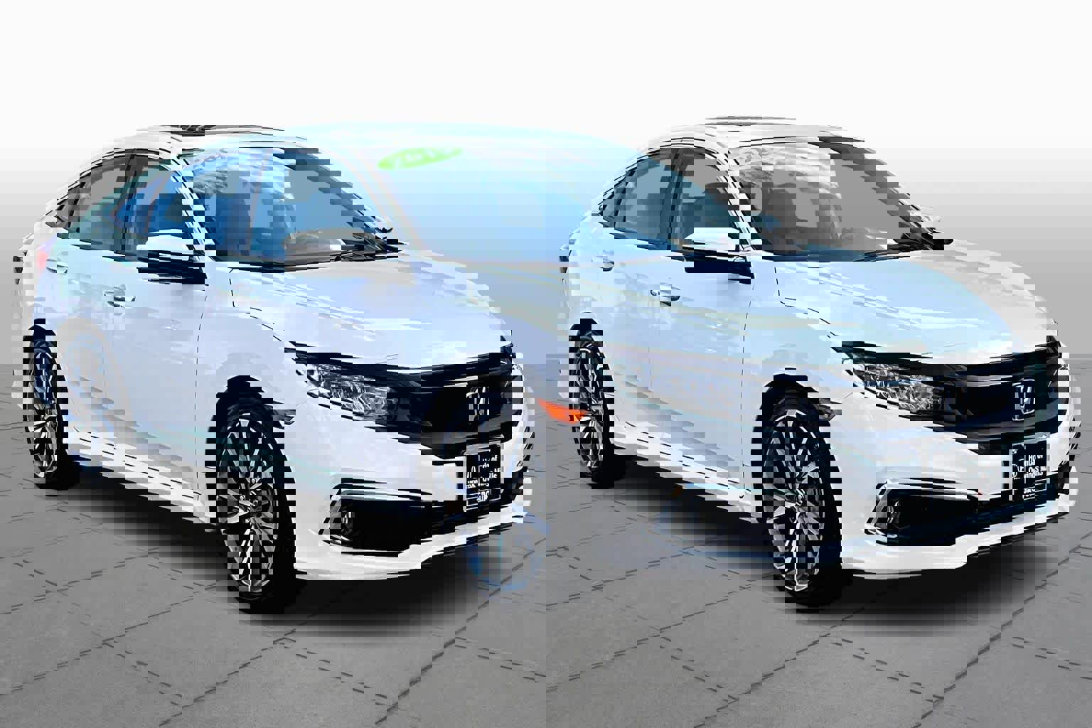 Used 2019 Honda Civic Touring image 2