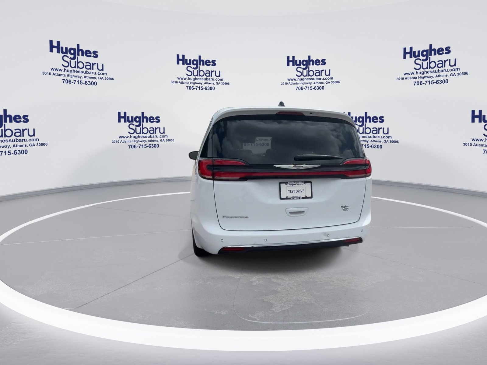 Used 2025 Chrysler Pacifica Select FWD image 9