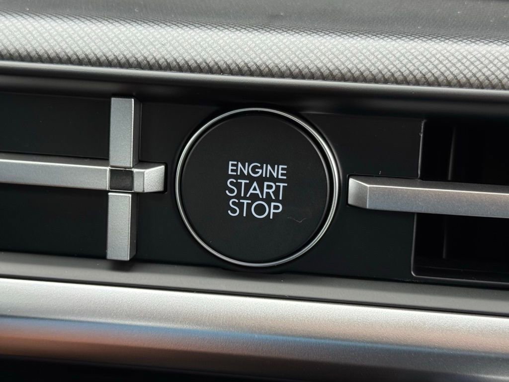 Used 2026 Hyundai Santa Fe SE image 29