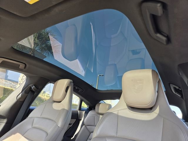 Used 2020 Porsche Taycan 4S image 23