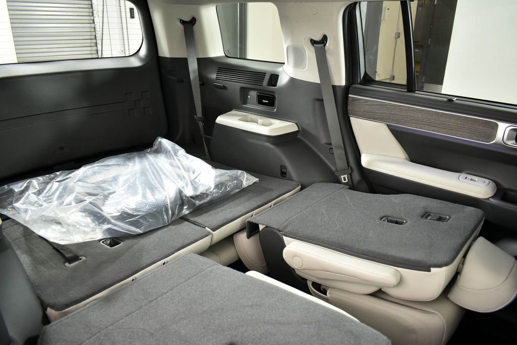 Used 2024 Hyundai Santa Fe Calligraphy image 35