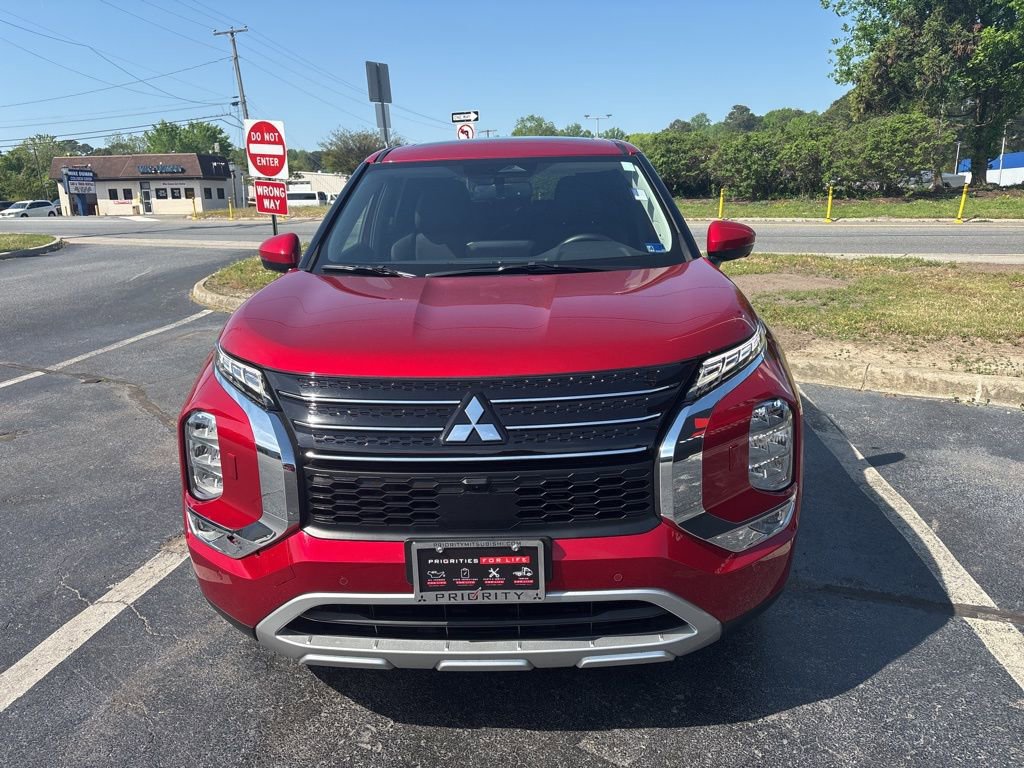 Used 2023 Mitsubishi Outlander 4WD Plug-In Hybrid image 8