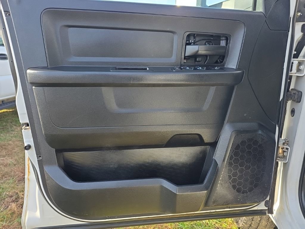 Used 2016 RAM 3500 Tradesman w/ Chrome Appearance Group AWD/4WD image 13