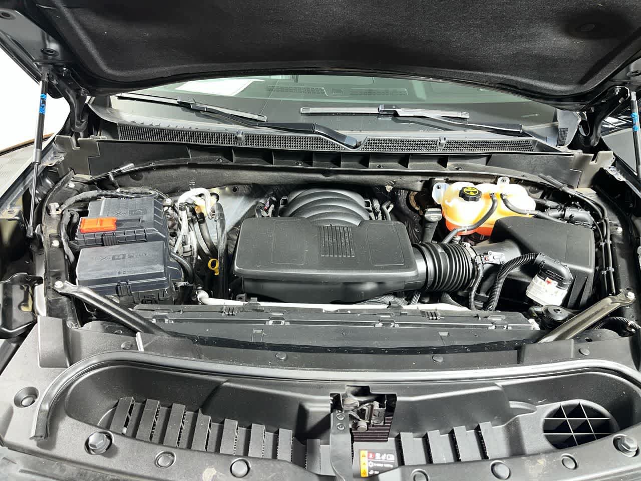 Used 2025 GMC Yukon Denali AWD/4WD image 12