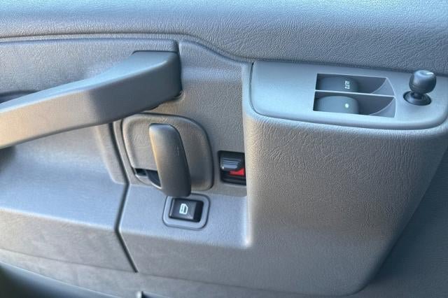 New 2026 GMC Savana 3500 w/ Driver Convenience Package RWD image 10