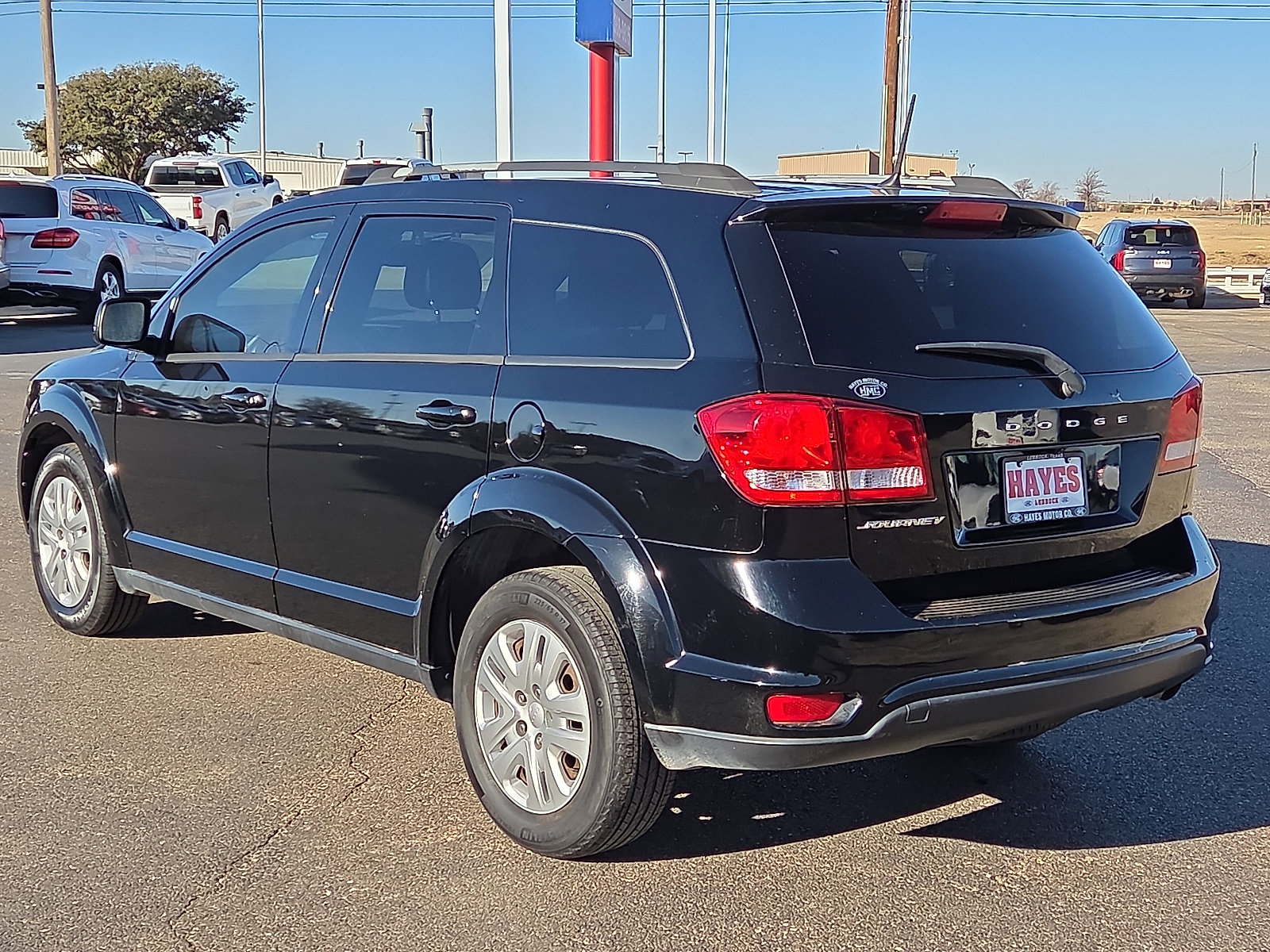 Used 2019 Dodge Journey SE image 3