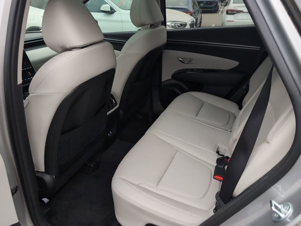 Used 2023 Hyundai Tucson Limited image 14