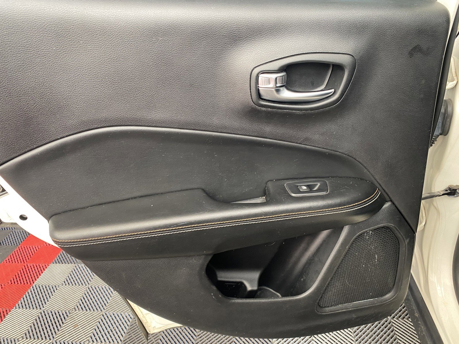 Used 2019 Jeep Compass Latitude w/ Popular Equipment Group image 13