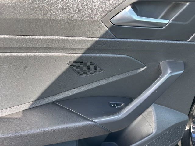 Used 2025 Volkswagen Jetta S image 28