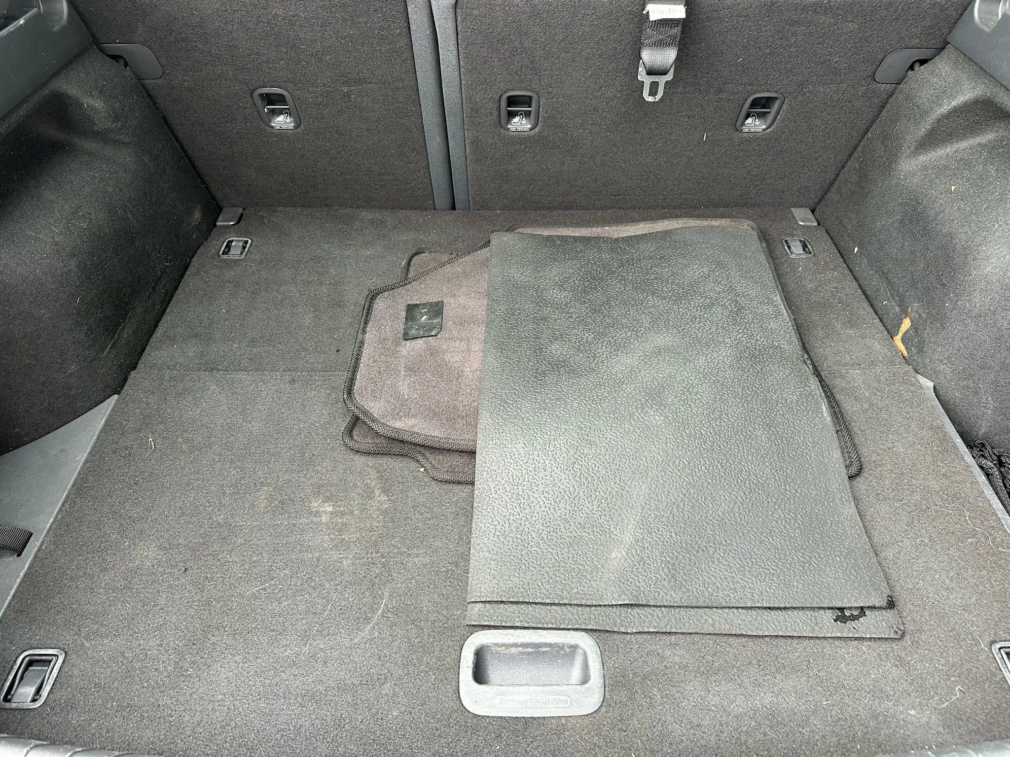 Used 2020 Hyundai Ioniq SE image 21