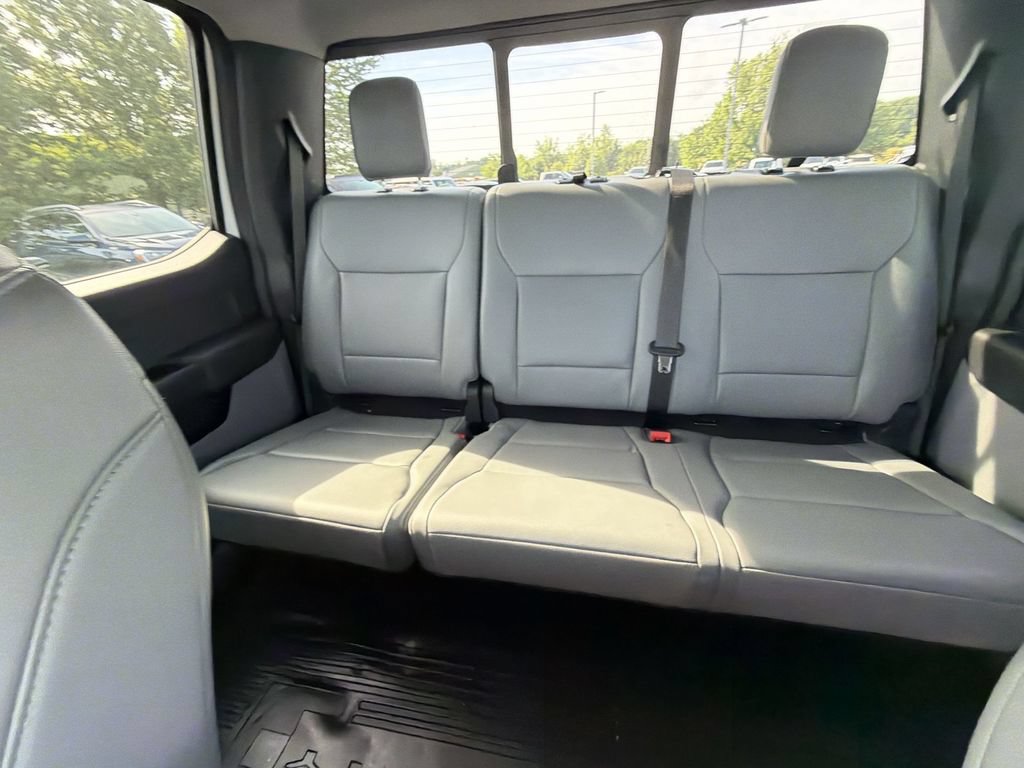 Used 2025 Ford F550 4x4 Crew Cab Super Duty image 13