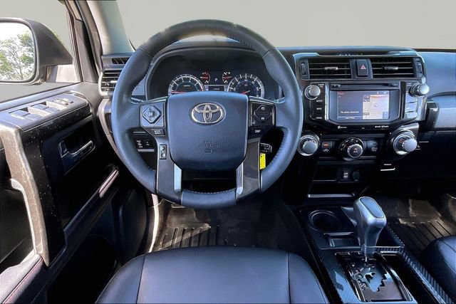 Used 2018 Toyota 4Runner TRD Off-Road Premium AWD/4WD image 8