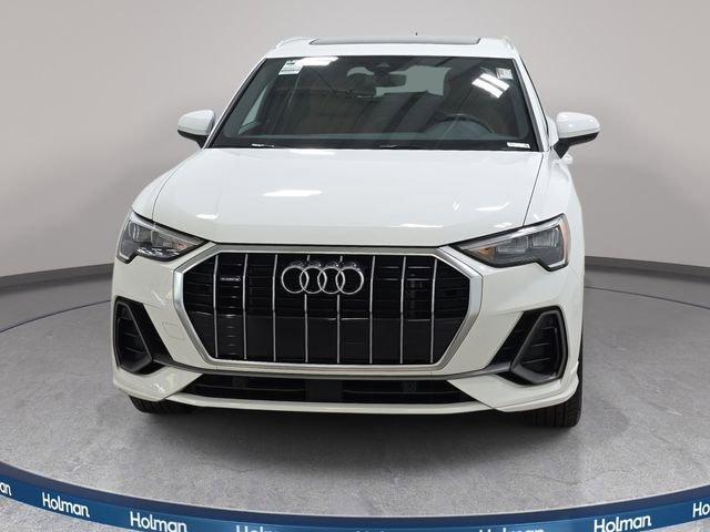 Used 2022 Audi Q3 2.0T Premium w/ Convenience Package AWD/4WD image 3