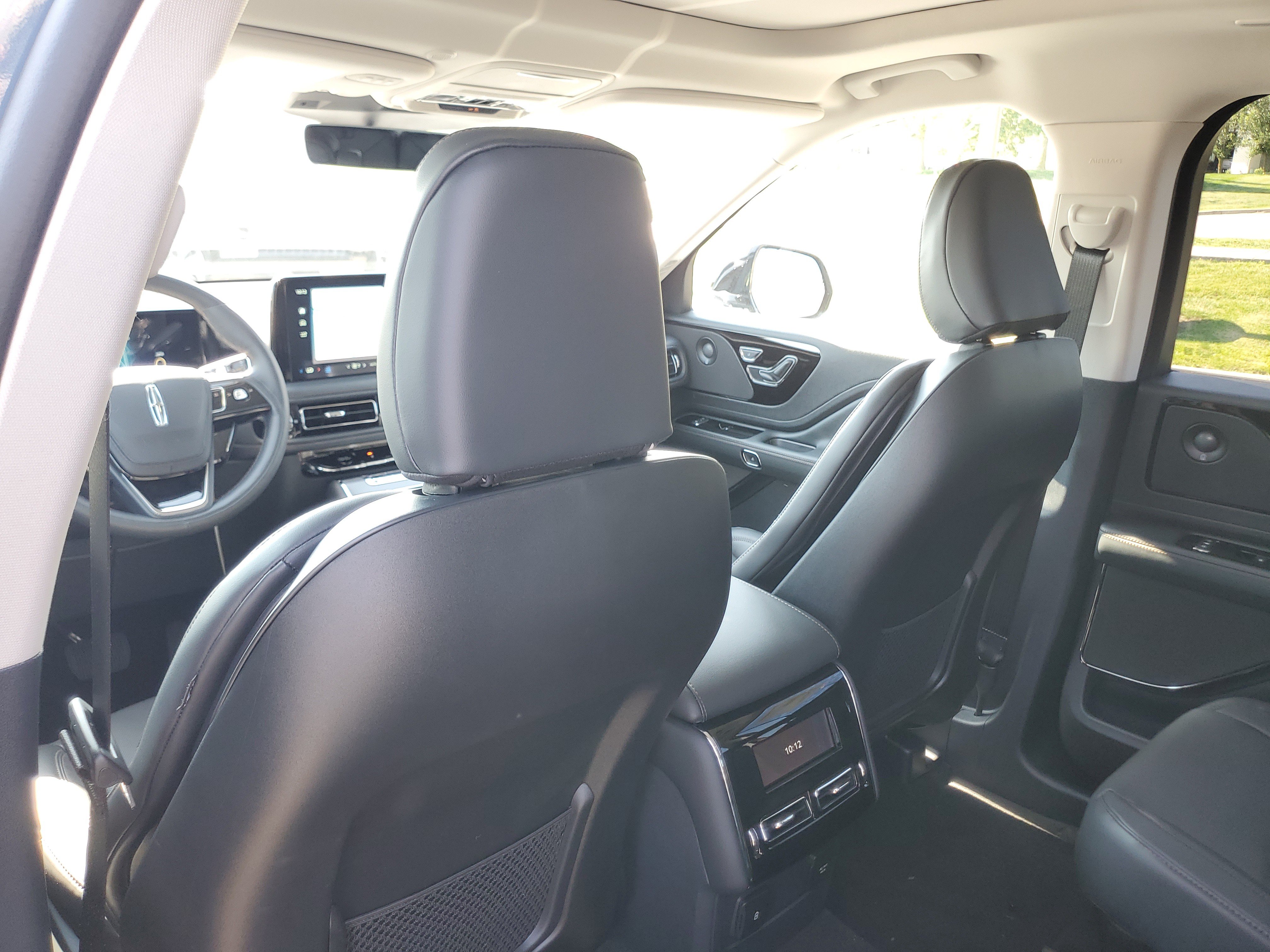 New 2026 Lincoln Aviator AWD image 24