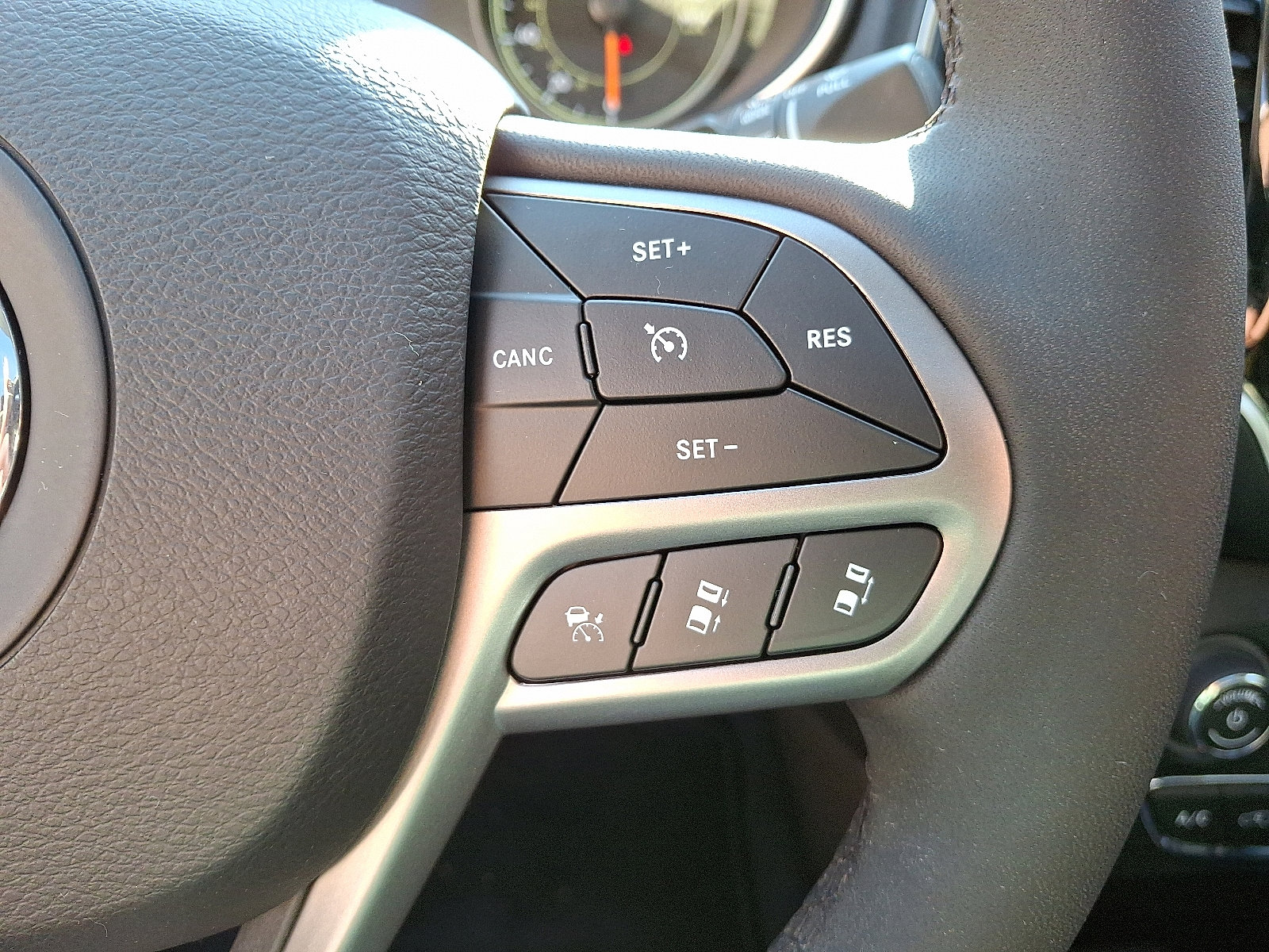 Certified 2022 Jeep Cherokee Limited image 23