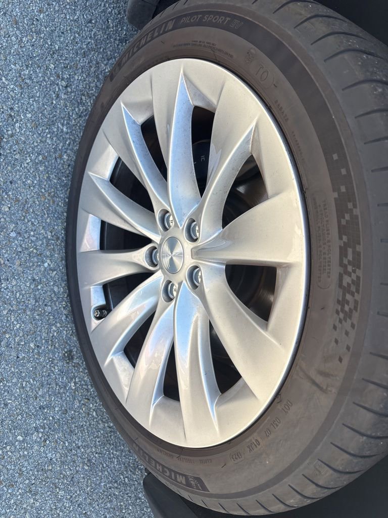 Used 2020 Tesla Model X Long Range image 15