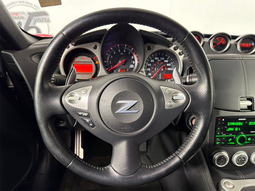 Used 2017 Nissan 370Z Roadster image 19