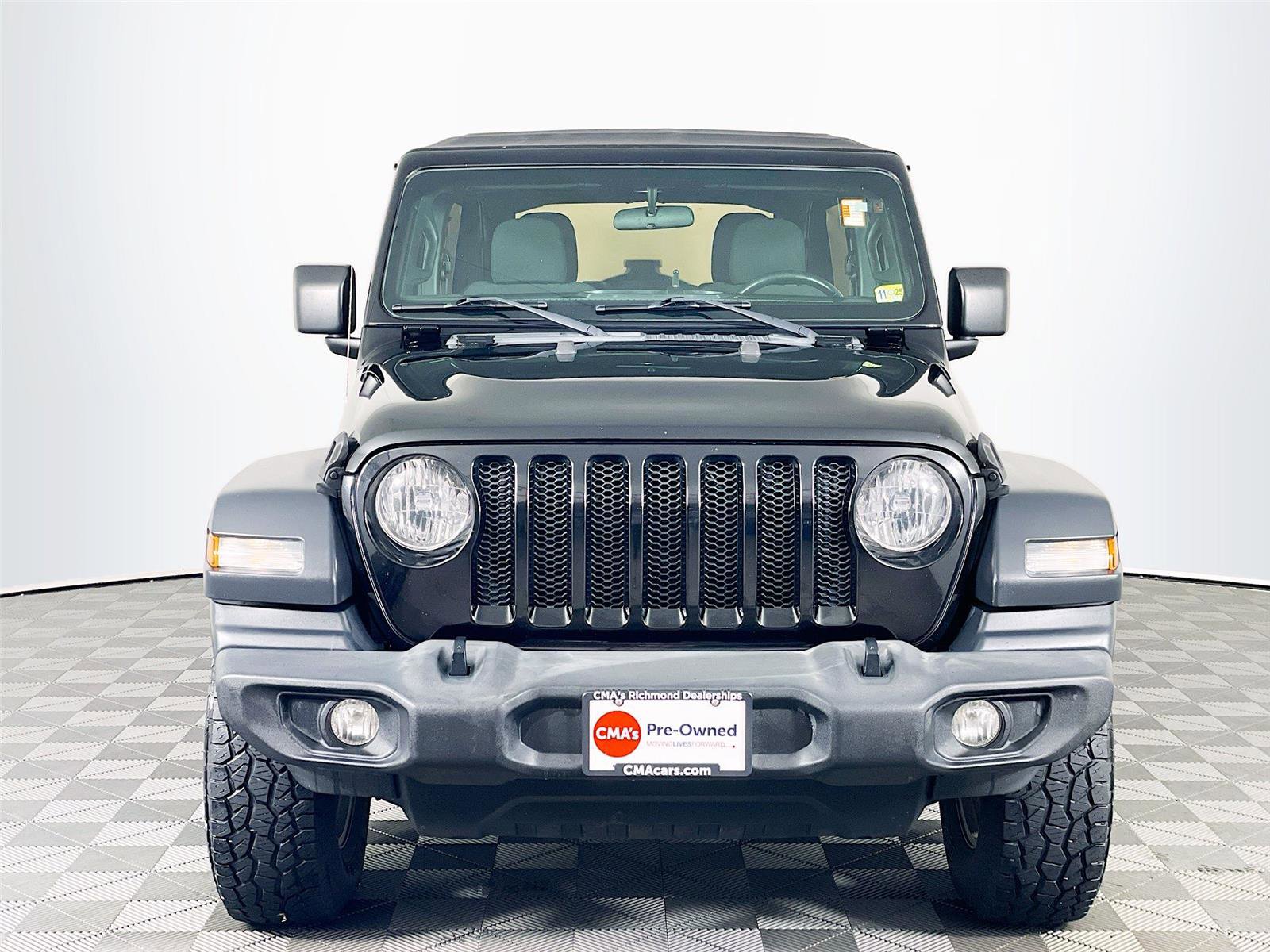 Used 2018 Jeep Wrangler Unlimited Sport S image 2