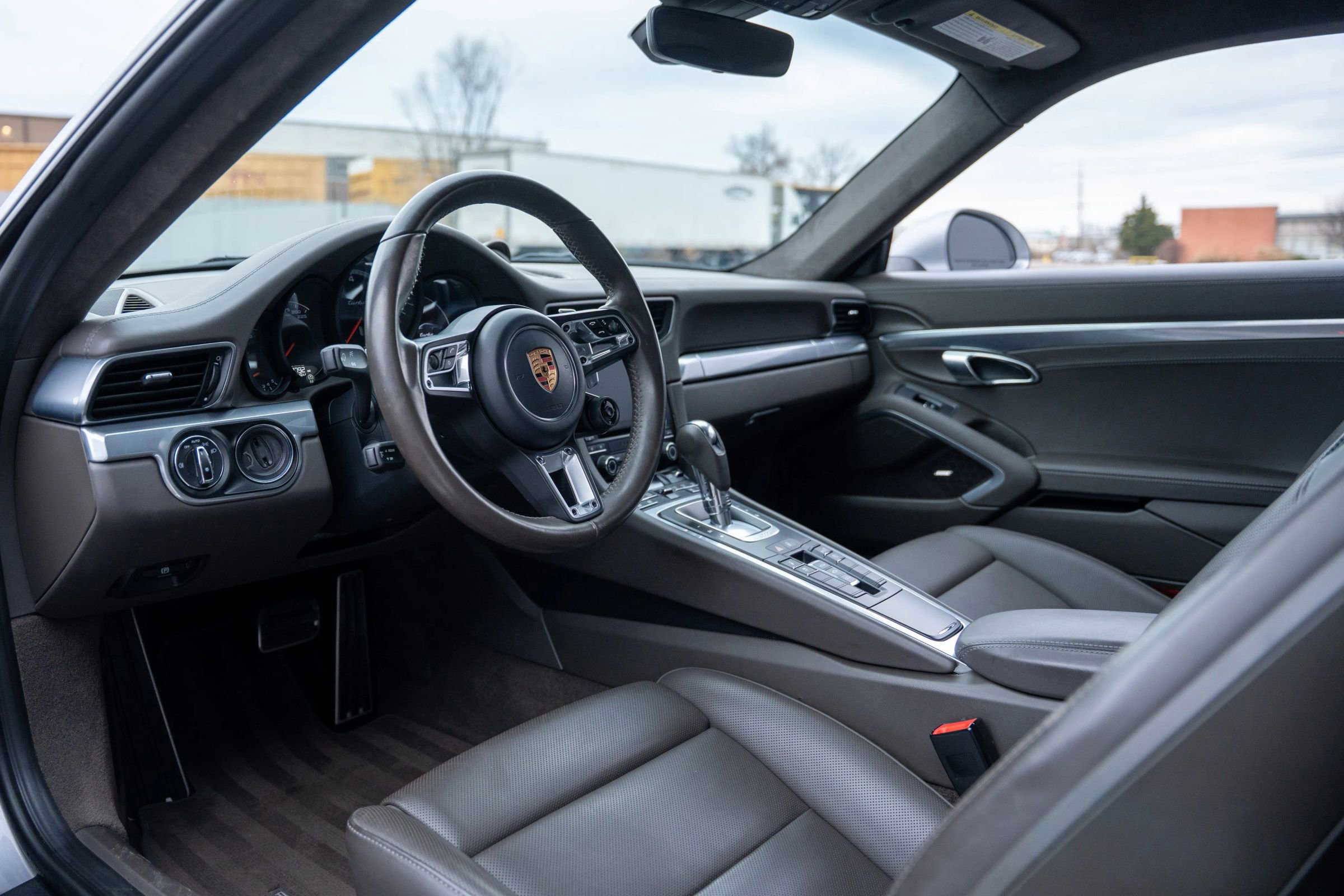 Used 2017 Porsche 911 4 Coupe image 13