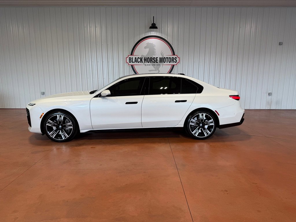 Used 2023 BMW 760i xDrive w/ Parking Assistance Package image 1