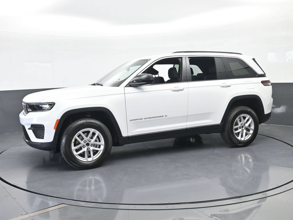 New 2026 Jeep Grand Cherokee Laredo X AWD/4WD image 2