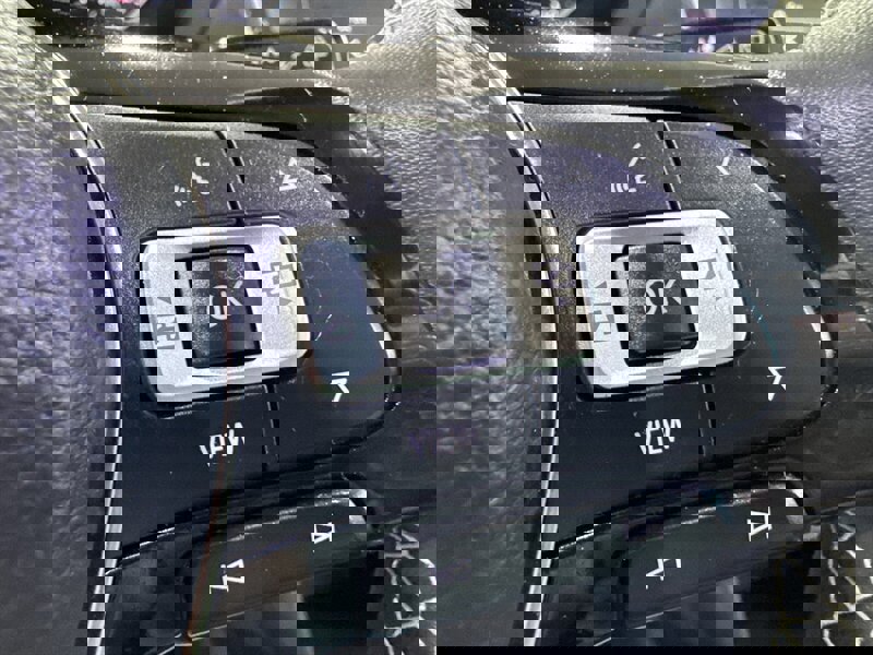 Used 2021 Volkswagen Tiguan SE w/ Panoramic Sunroof Package AWD/4WD image 28