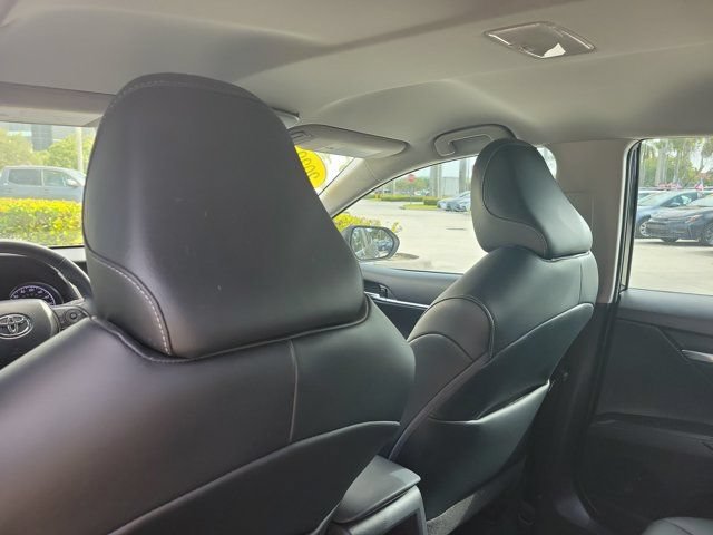 Used 2022 Toyota Camry SE FWD image 15